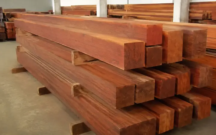 Vigas e pilares estruturais em Angelim Vermelho